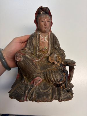 Eight Chinese carved wooden sculptures with traces of polychromy and gilding, 19th C. — photo 37