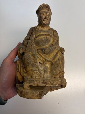 Eight Chinese carved wooden sculptures with traces of polychromy and gilding, 19th C. — photo 43