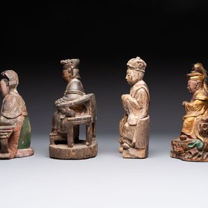 Eight Chinese carved wooden sculptures with traces of polychromy and gilding, 19th C. — photo 3