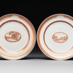 Eight Chinese export 'EHA' monogrammed 'landscape' plates, Jiaqing, ca. 1800 — foto 6