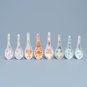 Eight Chinese famille rose and polychrome spoons, 19/20th C. — 照片 1