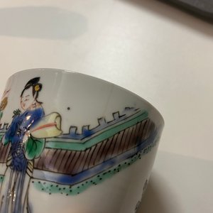 Eight Chinese famille rose and verte cups and saucers, Kangxi/Qianlong — photo 13