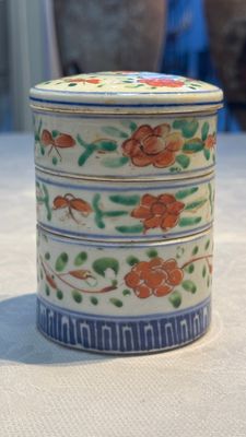 Eight Chinese famille rose and verte wares, 19/20th C. — 照片 71