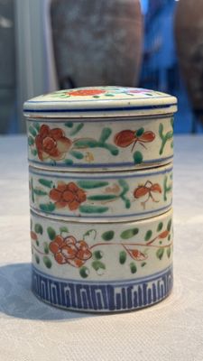 Eight Chinese famille rose and verte wares, 19/20th C. — 照片 73