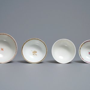 Eight Chinese famille rose cups and saucers, Yongzheng/Qianlong — 照片 12