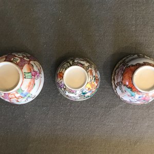 Eight Chinese famille rose cups and saucers, Yongzheng/Qianlong — 照片 29