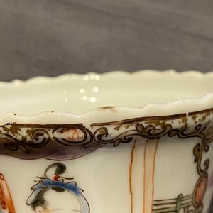 Eight Chinese famille rose cups and saucers, Yongzheng/Qianlong — 照片 32