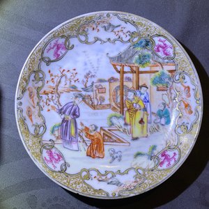 Eight Chinese famille rose cups and saucers, Yongzheng/Qianlong — 照片 42