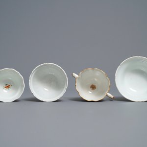 Eight Chinese famille rose cups and saucers, Yongzheng/Qianlong — 照片 6
