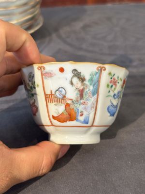 Eight Chinese famille rose cups and seven saucers, Xianfeng mark and of the period — 照片 3
