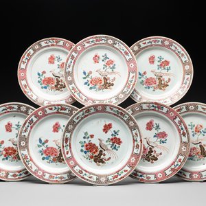 Eight Chinese famille rose 'pheasant and peonies' plates, Qianlong — photo 1