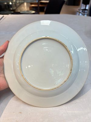Eight Chinese famille rose plates with birds, Yongzheng/Qianlong — photo 12