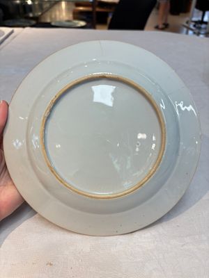 Eight Chinese famille rose plates with birds, Yongzheng/Qianlong — photo 14