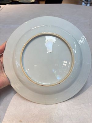 Eight Chinese famille rose plates with birds, Yongzheng/Qianlong — photo 6