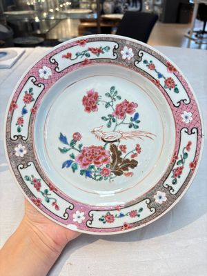 Eight Chinese famille rose plates with birds, Yongzheng/Qianlong — photo 9