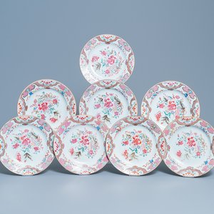 Eight Chinese famille rose plates with floral design, Qianlong — photo 1