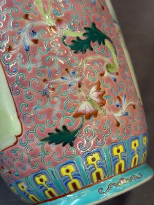 Eight Chinese famille rose vases, Qianlong and Jing De Zhen 景德鎮 marks, 20th C. — photo 15