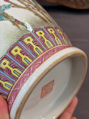 Eight Chinese famille rose vases, Qianlong and Jing De Zhen 景德鎮 marks, 20th C. — photo 30