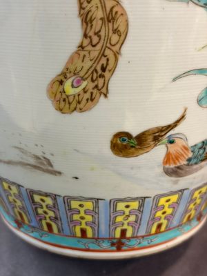 Eight Chinese famille rose vases, Qianlong and Jing De Zhen 景德鎮 marks, 20th C. — photo 36