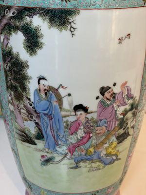 Eight Chinese famille rose vases, Qianlong and Jing De Zhen 景德鎮 marks, 20th C. — photo 59
