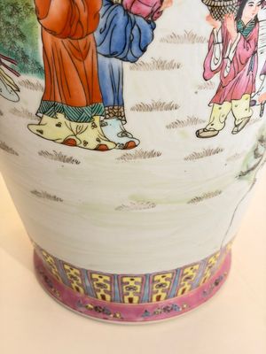 Eight Chinese famille rose vases, Qianlong and Jing De Zhen 景德鎮 marks, 20th C. — photo 69