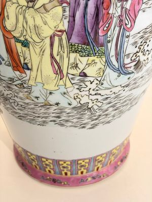 Eight Chinese famille rose vases, Qianlong and Jing De Zhen 景德鎮 marks, 20th C. — photo 71