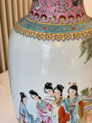 Eight Chinese famille rose vases, Qianlong and Jing De Zhen 景德鎮 marks, 20th C. — photo 80