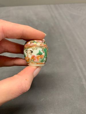 Eight Chinese famille rose wares, 19/20th C. — photo 15