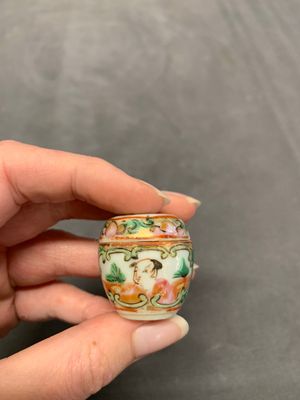 Eight Chinese famille rose wares, 19/20th C. — photo 17