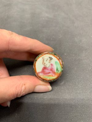 Eight Chinese famille rose wares, 19/20th C. — photo 19