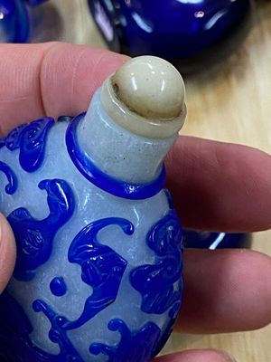 Eight Chinese glass snuff bottles, 19/20th C. — 照片 41