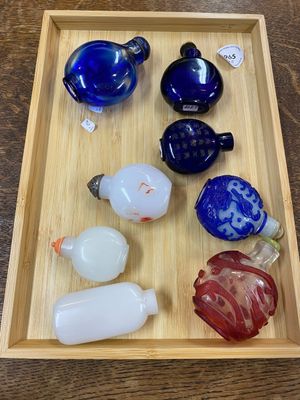 Eight Chinese glass snuff bottles, 19/20th C. — 照片 7