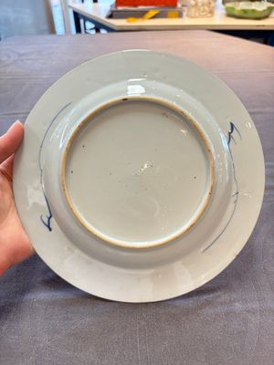 Eight Chinese Imari-style 'flower basket' plates, Yongzheng — photo 8