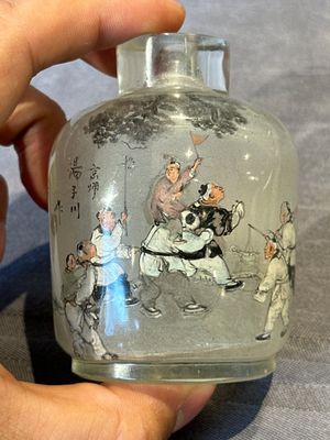 Eight Chinese inside-painted glass snuff bottles, signed Tang Zichuan 湯子川 and Ye Zhongzhi 葉仲芝, 20th C. — foto 30