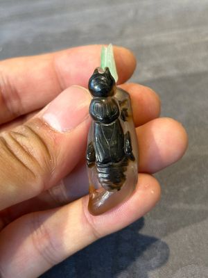 Eight Chinese jade, glass, agate and smoky quartz snuff bottles, 19/20th C. — foto 12