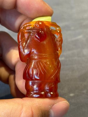 Eight Chinese jade, glass, agate and smoky quartz snuff bottles, 19/20th C. — foto 19