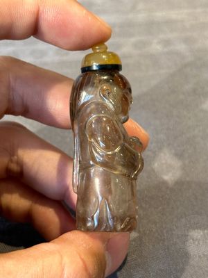 Eight Chinese jade, glass, agate and smoky quartz snuff bottles, 19/20th C. — foto 3