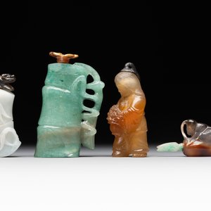 Eight Chinese jade, glass, agate and smoky quartz snuff bottles, 19/20th C. — foto 8