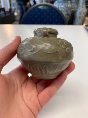 Eight Chinese Longquan celadon jarlets with floral design, Song/Yuan — photo 28