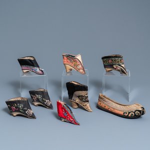 Eight Chinese lotus shoes, 19th C. — 照片 1