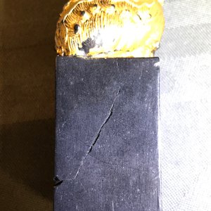 Eight Chinese parcel-gilt ink stones shaped as seals in display box, 18/19th C. — 照片 15