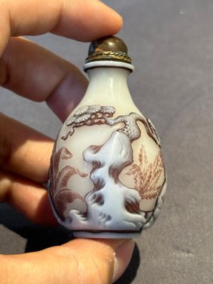 Eight Chinese Peking glass snuff bottles, Qianlong mark, 19/20th C. — photo 37