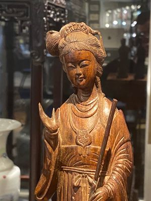 Eight Chinese wooden sculptures of female deities, 19th C. — photo 4