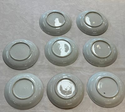 Eight sets of Chinese famille rose cups and saucers with floral design, Qianlong — photo 5