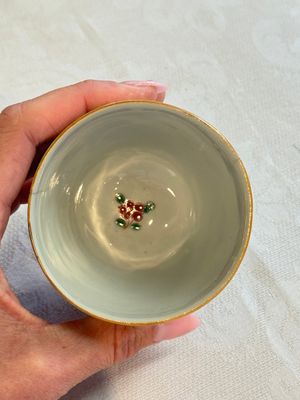 Eight sets of Chinese famille rose cups and saucers with floral design, Qianlong — photo 91