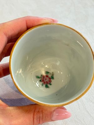 Eight sets of Chinese famille rose cups and saucers with floral design, Qianlong — photo 104