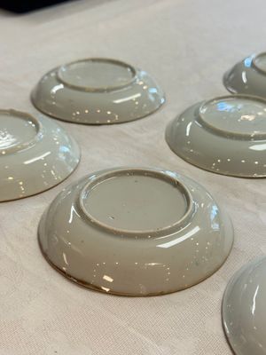 Eight sets of Chinese famille rose cups and saucers with floral design, Qianlong — photo 13