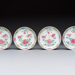 Eight sets of Chinese famille rose cups and saucers with floral design, Qianlong — photo 14