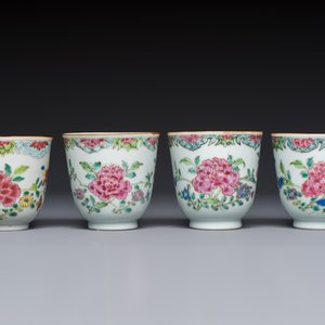 Eight sets of Chinese famille rose cups and saucers with floral design, Qianlong — photo 2