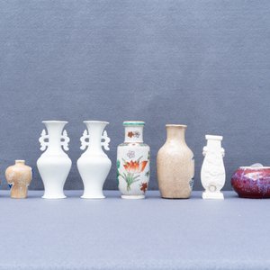 Eight small Chinese vases and a brushwasher, Kangxi and later — photo 19